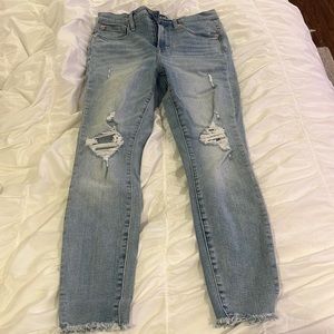 Blue ripped skinny jeans